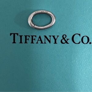 Authentic Tiffany & Co Oval Clasping Ring